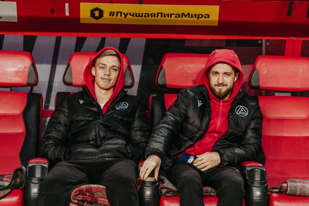 akron_sygral_vnichyu_s_khimkami_2.jpg akron_sygral_vnichyu_s_khimkami_2.jpg